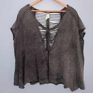 FREE PEOPLE • T-Shirt Blouse • Medium • Worn Once • Sliced Design • Gray